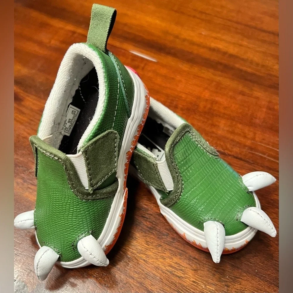 EUC Vans Limited Edition Dinosaur Dragon Claw Flame Rim Kids Shoes size 4